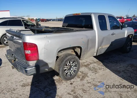 2008 Chevrolet Silverado 1500 Ls из США, поврежденный, VIN 2GCEC19C781318455